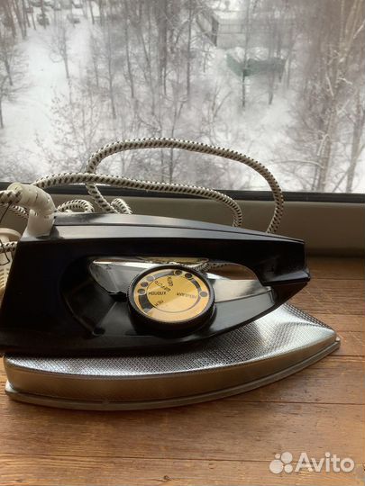 Утюг с терморегулятором новый СССР