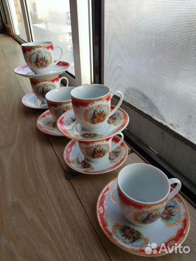 Продаются чашечки с блюдцами