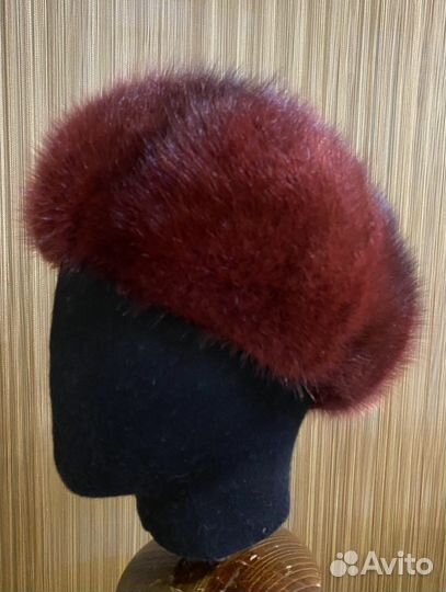 Берет меховой женский