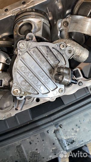 Двигатель Вольво хс 60 D5244T17 2.4