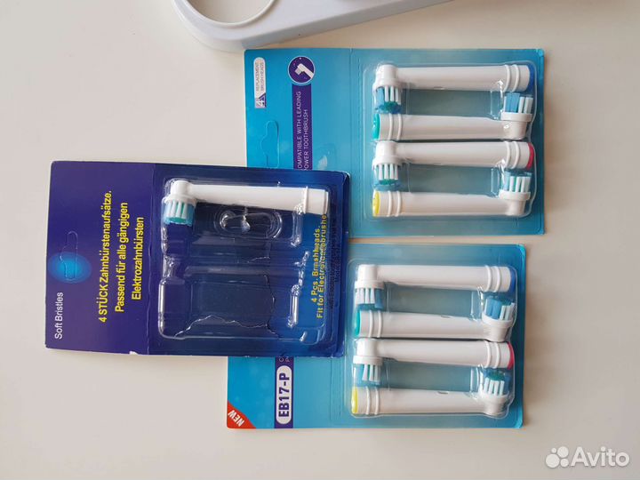 Электрическая зубная щетка Oral b Орал би белая