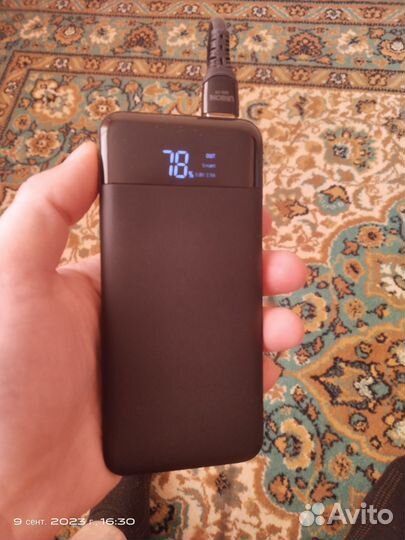 Продаю повербанк