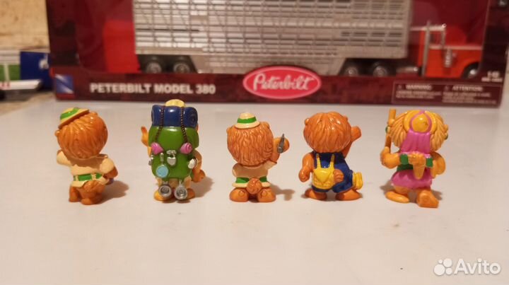 Фигурки из киндер-сюрпризов львы Leo Venturas одни