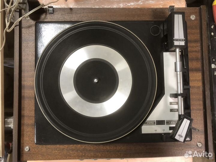 Проигрыватель akords 001