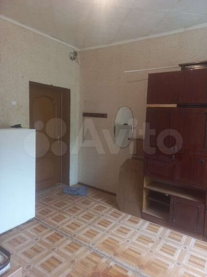 Комната 18 м² в 3-к., 2/2 эт.