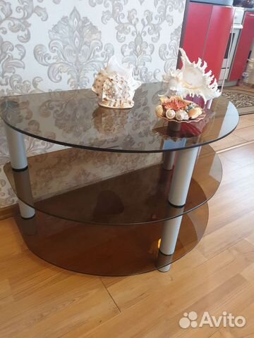 Стеклянная тумба под тв
