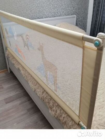 Защитный борт на кровать
