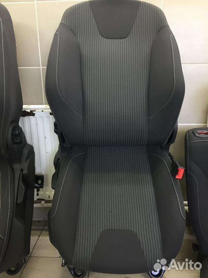 Форд фокус 3 сидения титаниум