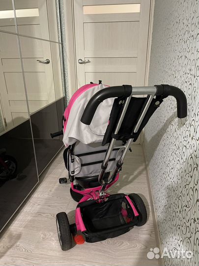 Детский велосипед с ручкой