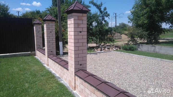 Колпаки на столбы забора