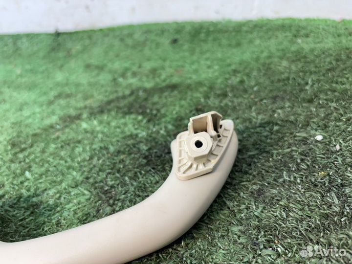 Ручка потолочная передняя Volkswagen Passat Cc