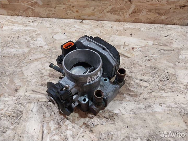 Дроссельная заслонка Audi A4 B5 Volkswagen Passat