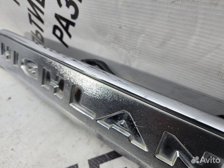 Молдинг крышки багажника Toyota Highlander 2 40