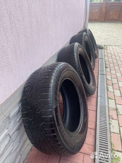 Nokian Tyres Hakkapeliitta 7 285/60 R18 110T