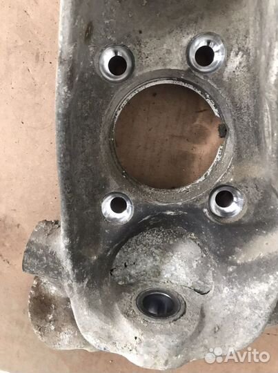 Кулак поворотный передний Порше Кайен 958(1287)