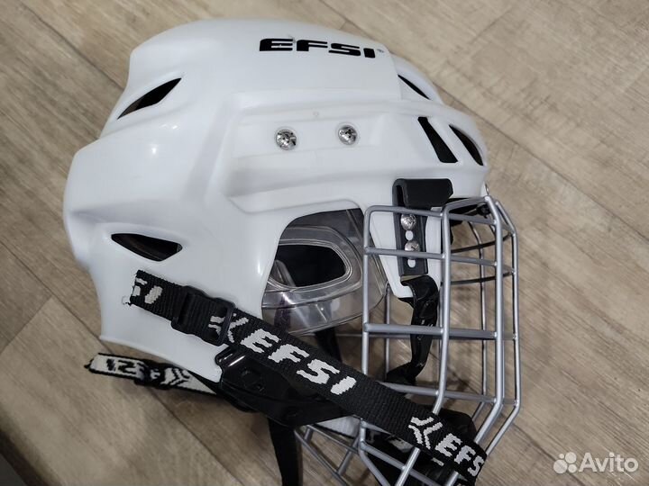 Шлем хоккейный с маской