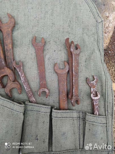 Набор старых ключей
