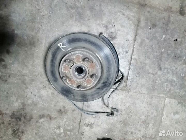 Кулак поворотный передний правый Kia Cerato 2