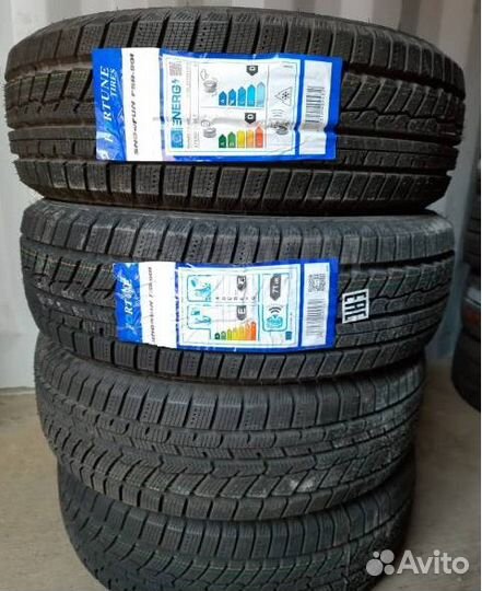 Fortune FSR-901 215/55 R17 98