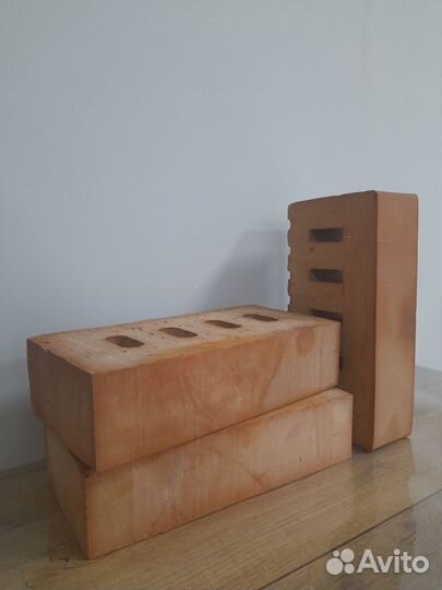 Красный кирпич