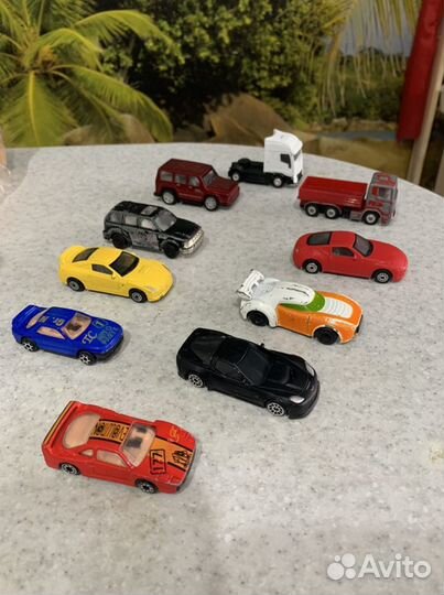 Машинки металлические Hotwheels и welly