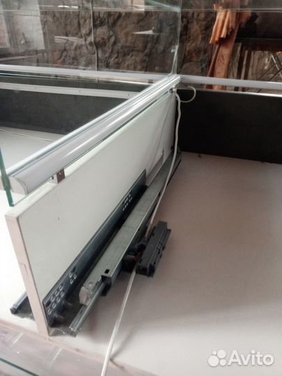 Стеклянная витрина