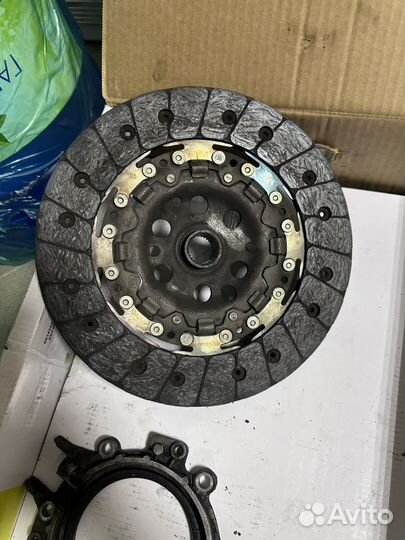 Духмассовый маховик VW t5 2.0 tdi LUK ориганал б/у