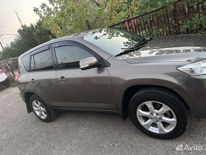 Toyota RAV4 2.0 AT, 2010, 198 000 км