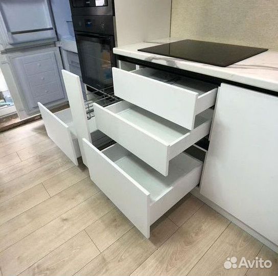 Кухня угловая со сборкой