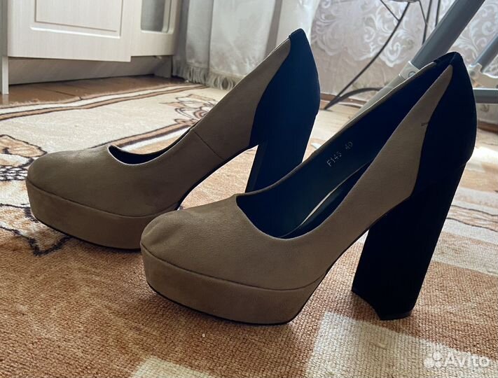 Продам туфли новые