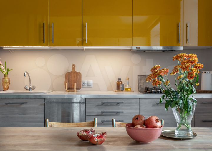 3-к. квартира, 83 м², 1/3 эт.