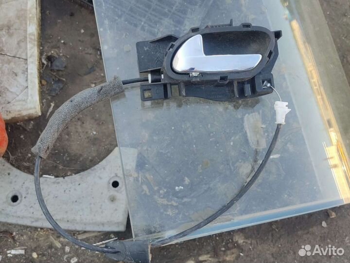 Ручка двери внутренняя зад лев на Peugeot 308