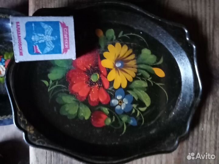 Поднос и посуда