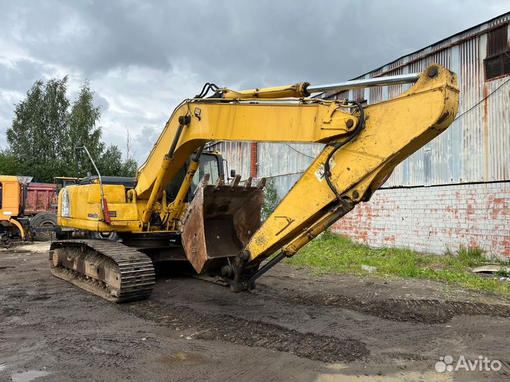 Гусеничный экскаватор Komatsu PC220-8, 2012