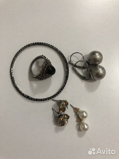 Серьги, кольцо, браслет,гвоздики 50 р(2шт)