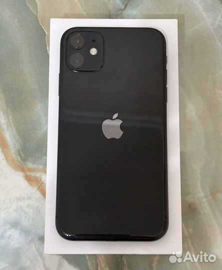 iPhone 11, 64 ГБ