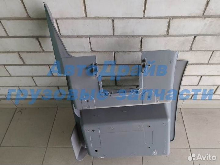 Корпус подножки Мерседес Аксор правый