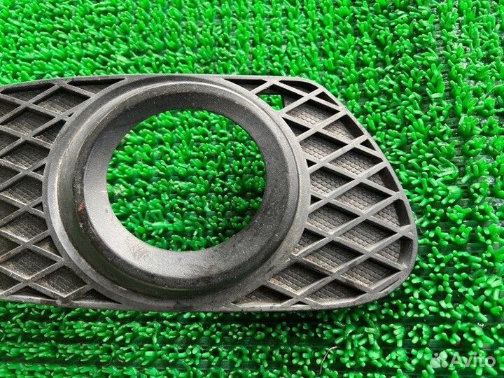 Накладка туманки правая Mercedes-Benz M-Class W164