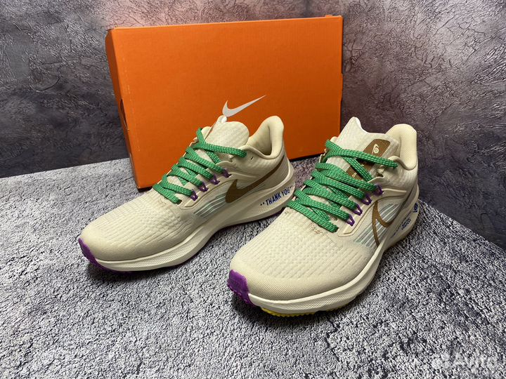 Кроссовки беговые Nike