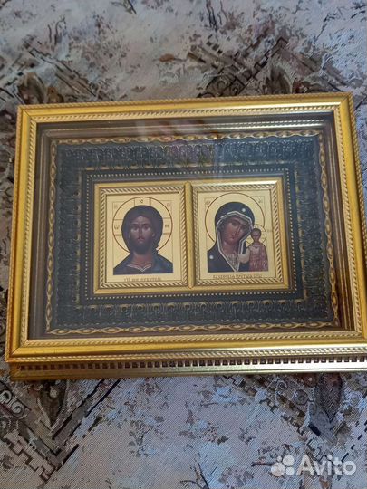 Икона в киоте