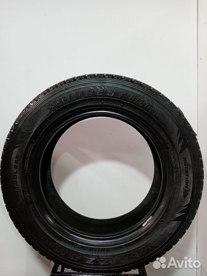 Bridgestone Blizzak DM-Z3 215/65 R16