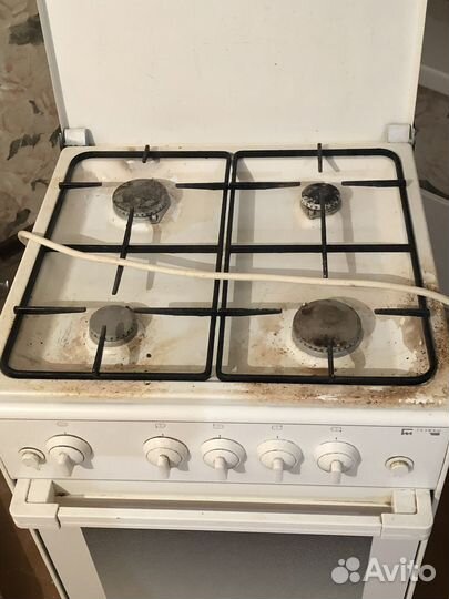 Продам газовую плиту
