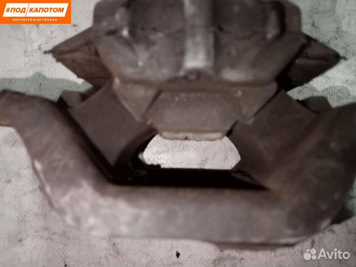 Подушка крепления двигателя левая Ford Fusion