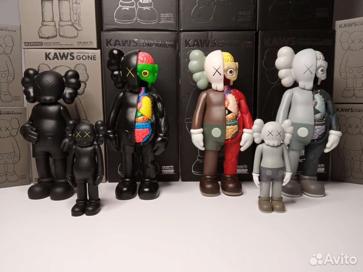 Коллекционные фигурки kaws