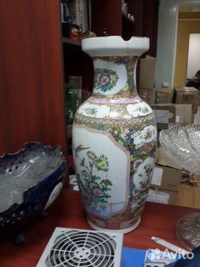 Вазы, фарфор, фигурки и под специи