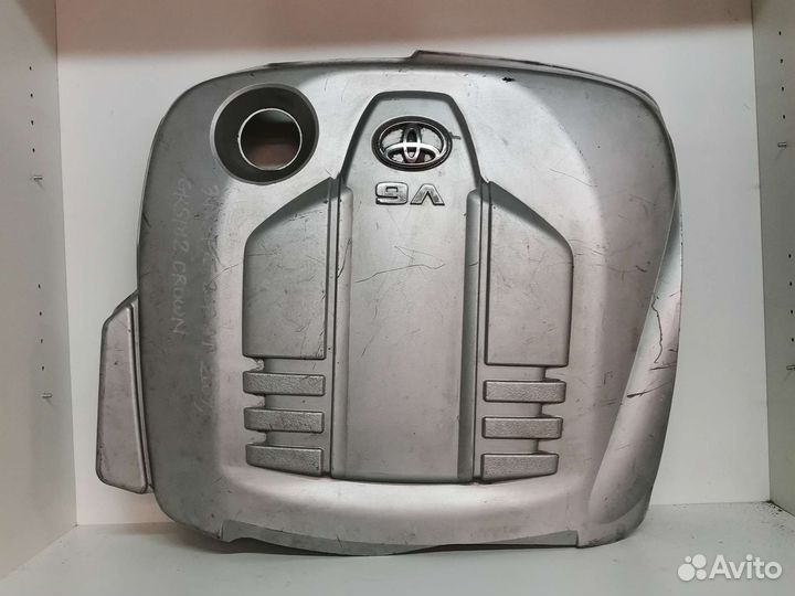 Декоративная крышка двигателя Toyota Camry 8