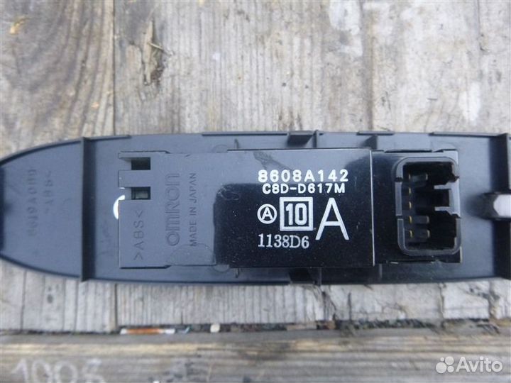 Блок управления стеклоподъемниками передний левый