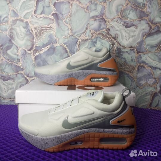 Кроссовки Nike