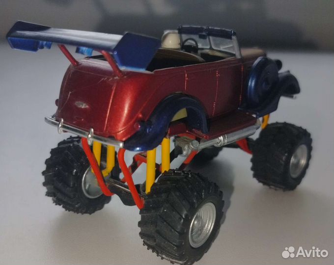 Машинка на полку