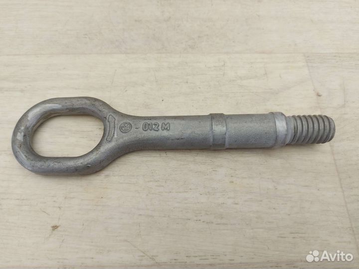 Крюк буксировочный Volkswagen 1T0805815